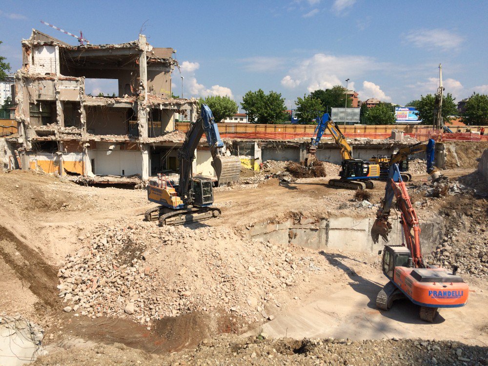 Scavi cantiere edile Monza