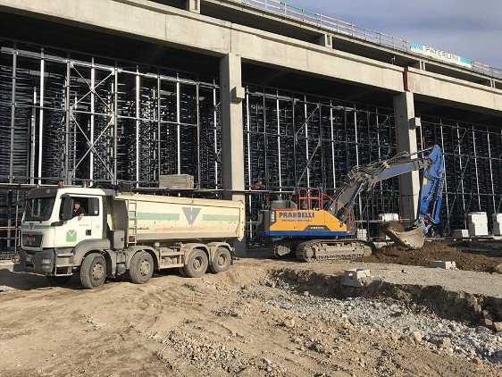 Cantiere per bonifica terreno contaminato a Brescia